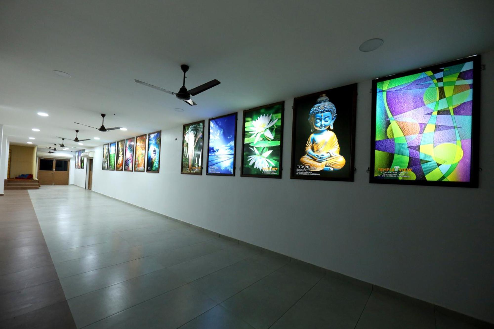 Temple View Residency Hotel Chottanikara Exterior photo