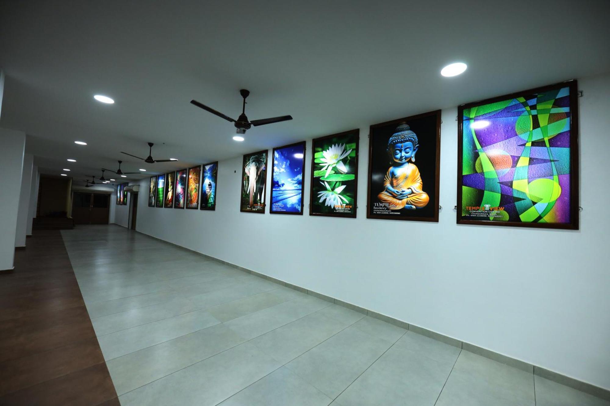 Temple View Residency Hotel Chottanikara Exterior photo